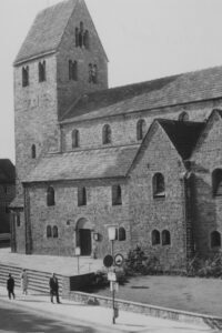 Kirche, Ansicht von Südosten, Teilansicht, um 1950