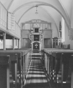 Kirche, Blick zum Altar, Foto: Ernst Witt, Hannover, Juli 1951