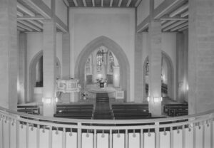 Kirche, Blick von der Westempore zum Altar, nach 1959