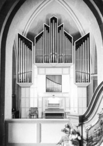 Orgel im Ostjoch des nördlichen Seitenschiffs, zwischen 1960 und 1966
