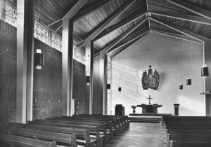Kirche, Blick zum Altar, 1965