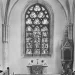 Kirche, Chorraum, Blick zum Altar und Sakramentshäuschen, nach 1955
