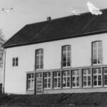 Gemeindehaus mit Kirchsaal und Glockenturm, Außenansicht, 1954 (?)