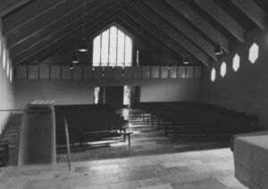 Kirche, Blick zur Empore, um 1964