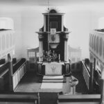 Kirche, Blick zum Altar (von der Orgelempore aus), 1955