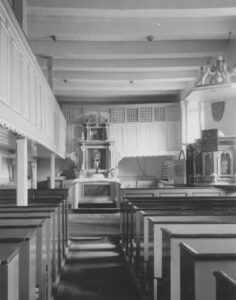 Kirche, Blick zum Altar, Foto: Ernst Witt, Hannover, Mai 1955