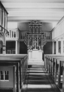 Kirche, Blick zum Altar, nach 1959