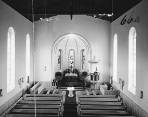 Kirche, Blick zum Altar, 1955