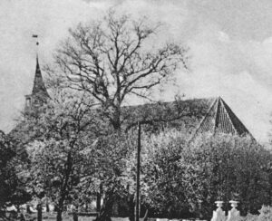 Kirche, Ansicht von Südosten, um 1948, Postkarte