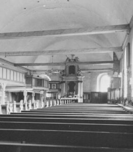 Kirche, Blick zum Altar, Foto: Ernst Witt, Hannover, Juli 1952