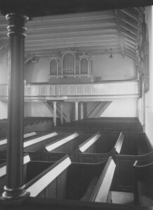 Kirche, Blick zur Orgel, Foto: Ernst Witt, Hannover, August 1954