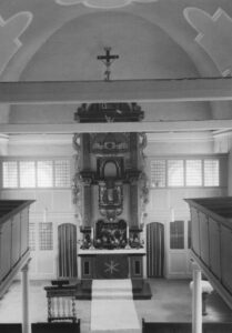 Kirche, Blick zum Altar, Foto: Ernst Witt, Hannover, 1966