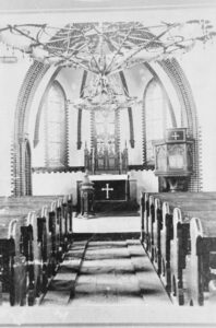 Kirche, Blick zum Altar, um 1900