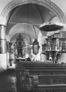 Kirche, Blick in den Chorraum, Foto: Ernst Witt, Hannover, 1959