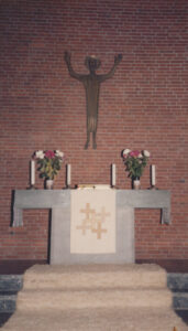 Altar und Skulptur „Segnender Christus“, um 1980