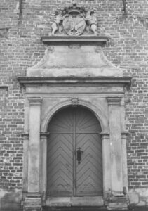 Kirche, Turm, Portal, um 1964