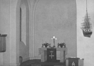 Kirche, Blick in den Altarraum, 1961