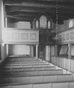 Kirche, Blick zur Orgel, Foto: Ernst Witt, Hannover, Mai 1954