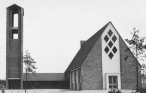 Kirche, Außenansicht, um 1955