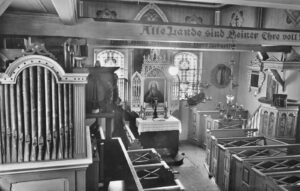 Alte Kirche, Blick zum Altar, Foto: R. Abheiden, Spiekeroog, um 1959 (?), Postkarte