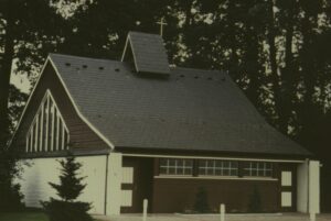 Kirche, Ansicht von Südwesten, um 1985, Foto: Pastor Uwe Hill, um 1985