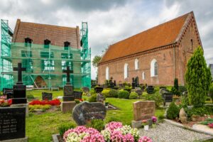 Holtrop, Kirche, evangelisch-lutherisch, außen