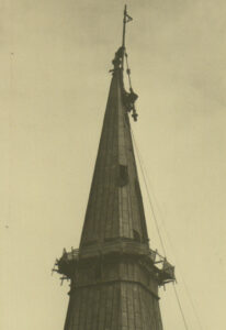 Nienburg St. Martin Turmreparatur 1952 Bekrönung