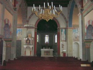 Kapern, Kirche, Innenraum, Blick zum Altar