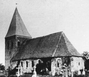 Krummasel, alte Kirche, Außenansicht