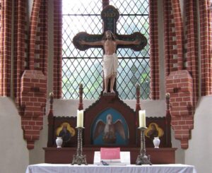 Lanze, Kirche, Innenraum, Altarretabel