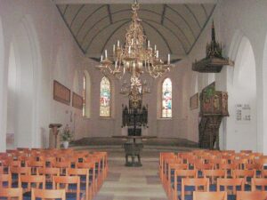 Lüchow, Kirche, Innenraum, Blick zum Altar