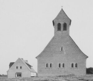 Maschen, Kirche, Pfarrhaus, Außenansicht