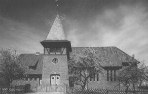 Meckelfeld, Kirche, Turm, Pfarrhaus, Außenansicht