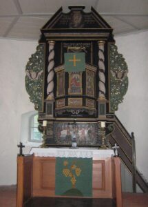 Meuchefitz, Kirche, Innenraum, Altarretabel