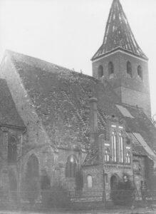 Plate, Kirche, Außenansicht