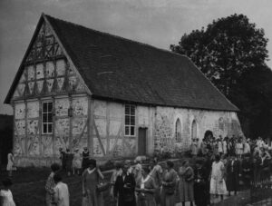 Undeloh, Kirchen, Außenansicht