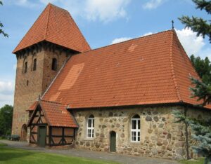 Zeetze, Kirche, Außenansicht, Turm