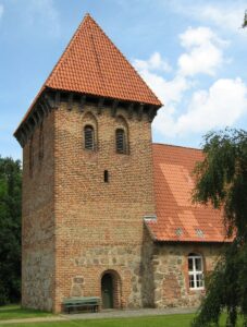Zeetze, Kirche, Außenansicht, Turm