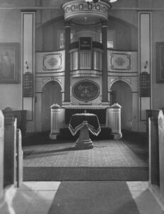 Gnarrenburg, Kirche, Innenraum, Kanzelaltar, um 1948