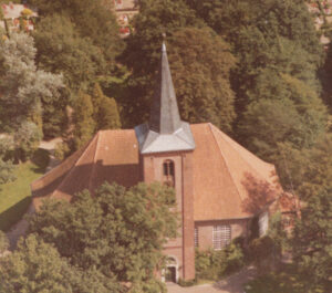 Gnarrenburg, Kirche, Außenansicht, Luftbild