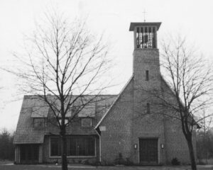 Hipstedt, ev.-luth. Kirche und Gemeindehaus, Außenansicht