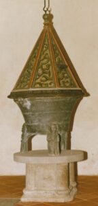 Mulsum (Wurster Nordseeküste), Kirche, Taufkessel mit Sockel und Deckel