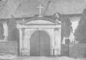 Stotel, Kirche, Außenansicht, Portal Kirchhof