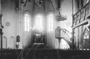 Uthlede, Kirche, Innenraum, Altar, Kanzel, Taufe, Empore