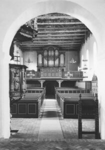 Wremen, Kirche, Innenraum, Empore, Orgel, Decke
