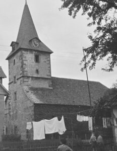 Gladebeck, Kirche, Außenansicht, Wäscheleine