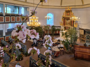 Sittensen Kirche Innenraum Altarraum , Altar Kanzel Projekt Gartenkirche